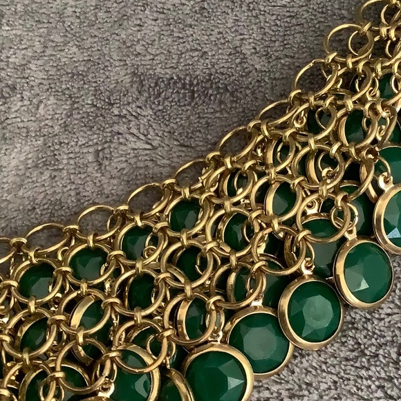 NWT Cara New York Green and Gold Layered Statement Necklace - Picture 12 of 12